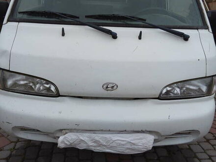 Хендай Н 100 1998 в Львове на Automoto.ua Белый Хендай Н 100, объемом двигателя 2.5 л и пробегом 270 тыс. км за 2800 $, фото 1 на Automoto.ua