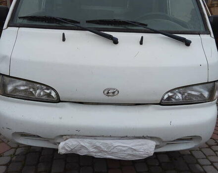 Білий Хендай Н 100, об'ємом двигуна 2.5 л та пробігом 270 тис. км за 2800 $, фото 1 на Automoto.ua