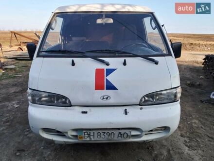 Хендай Н 100 1998 у Сарате на Automoto.ua Білий Хендай Н 100, об'ємом двигуна 2.5 л та пробігом 222 тис. км за 1300 $, фото 1 на Automoto.ua