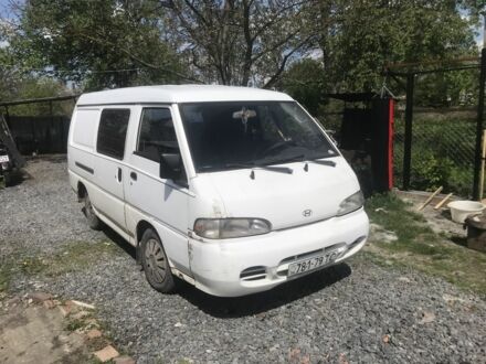 Хендай Н 100 1998 у Дрогобичі на Automoto.ua Білий Хендай Н 100, об'ємом двигуна 2.4 л та пробігом 300 тис. км за 52000 $, фото 1 на Automoto.ua