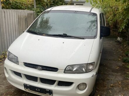 Хендай Н 100 1999 в Славянске на Automoto.ua Белый Хендай Н 100, объемом двигателя 2.5 л и пробегом 400 тыс. км за 1800 $, фото 1 на Automoto.ua