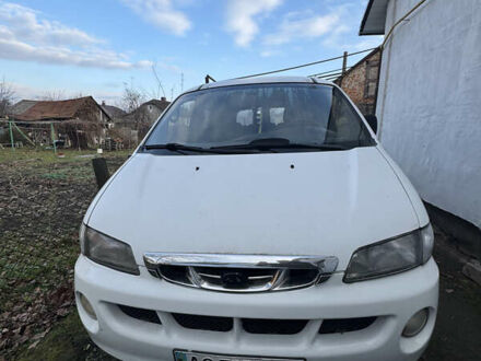 Белый Хендай Н 100, объемом двигателя 2.48 л и пробегом 184 тыс. км за 2800 $, фото 1 на Automoto.ua