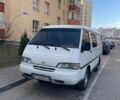 Бежевый Хендай Н 100, объемом двигателя 2.5 л и пробегом 250 тыс. км за 1800 $, фото 1 на Automoto.ua