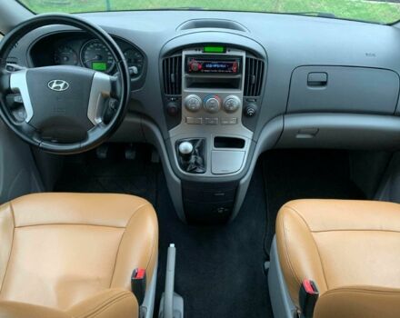 Черный Хендай Н 100, объемом двигателя 2.5 л и пробегом 231 тыс. км за 7100 $, фото 10 на Automoto.ua