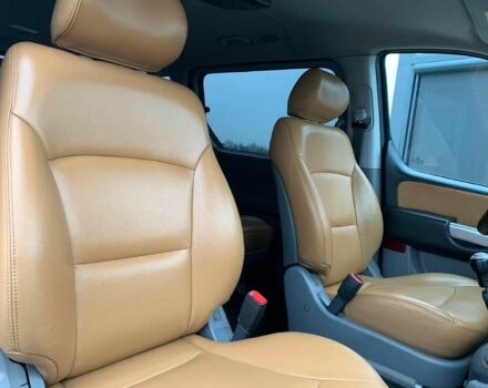 Черный Хендай Н 100, объемом двигателя 2.5 л и пробегом 231 тыс. км за 7100 $, фото 12 на Automoto.ua