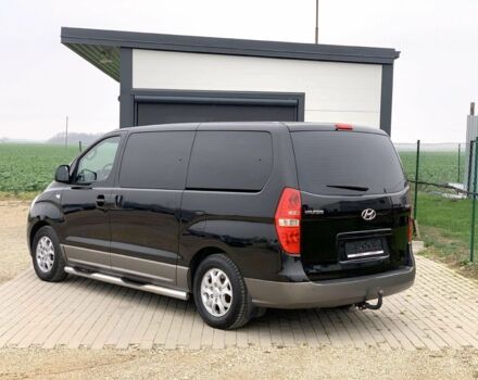 Черный Хендай Н 100, объемом двигателя 2.5 л и пробегом 231 тыс. км за 7100 $, фото 5 на Automoto.ua