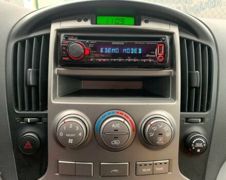 Черный Хендай Н 100, объемом двигателя 2.5 л и пробегом 231 тыс. км за 7100 $, фото 18 на Automoto.ua