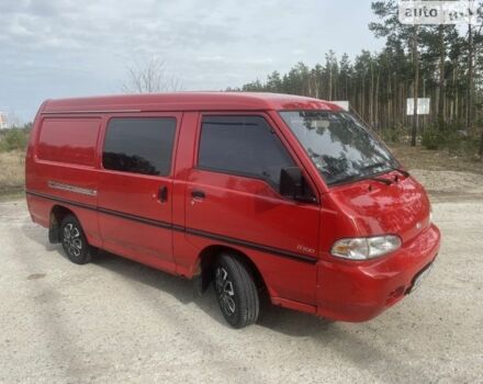 Красный Хендай Н 100, объемом двигателя 2.5 л и пробегом 187 тыс. км за 3000 $, фото 4 на Automoto.ua