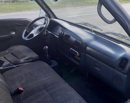 Серый Хендай Н 100, объемом двигателя 2.5 л и пробегом 380 тыс. км за 2100 $, фото 2 на Automoto.ua