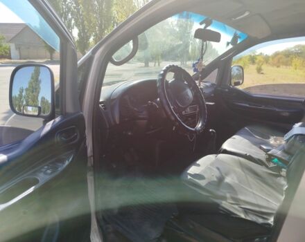 Серый Хендай Н 100, объемом двигателя 2.5 л и пробегом 480 тыс. км за 4000 $, фото 2 на Automoto.ua