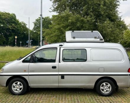 Серый Хендай Н 100, объемом двигателя 2.5 л и пробегом 187 тыс. км за 2300 $, фото 4 на Automoto.ua