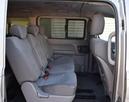 Серый Хендай Н 100, объемом двигателя 2.5 л и пробегом 194 тыс. км за 8900 $, фото 9 на Automoto.ua