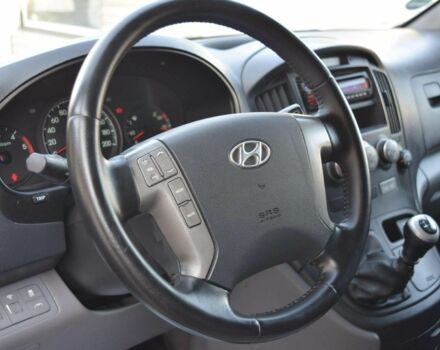 Серый Хендай Н 100, объемом двигателя 2.5 л и пробегом 194 тыс. км за 8900 $, фото 6 на Automoto.ua