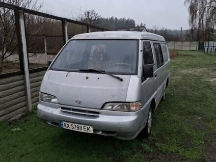 Хендай Н 100 1996 у Мерефа на Automoto.ua Сірий Хендай Н 100, об'ємом двигуна 2.5 л та пробігом 300 тис. км за 900 $, фото 1 на Automoto.ua