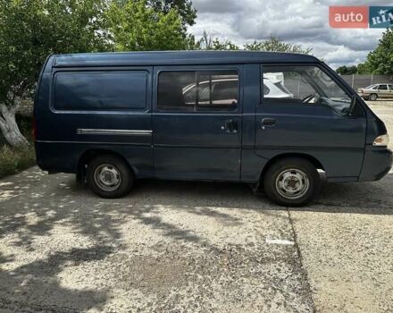 Синий Хендай Н 100, объемом двигателя 2.5 л и пробегом 450 тыс. км за 4000 $, фото 3 на Automoto.ua