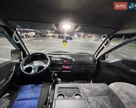 Синий Хендай Н 100, объемом двигателя 2.48 л и пробегом 470 тыс. км за 2500 $, фото 37 на Automoto.ua