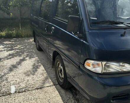 Синий Хендай Н 100, объемом двигателя 2.5 л и пробегом 450 тыс. км за 4000 $, фото 2 на Automoto.ua