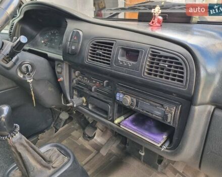 Синий Хендай Н 100, объемом двигателя 2.5 л и пробегом 300 тыс. км за 4000 $, фото 3 на Automoto.ua