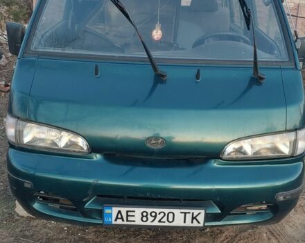 Зелений Хендай Н 100, об'ємом двигуна 2.4 л та пробігом 414 тис. км за 70000 $, фото 1 на Automoto.ua