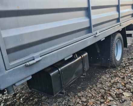 Белый Хендай НД 65, объемом двигателя 3.3 л и пробегом 215 тыс. км за 9500 $, фото 3 на Automoto.ua