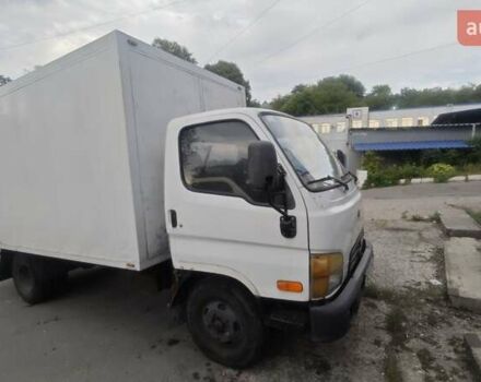 Белый Хендай НД 65, объемом двигателя 3.6 л и пробегом 250 тыс. км за 4800 $, фото 3 на Automoto.ua