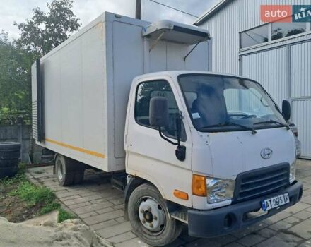 Белый Хендай НД 65, объемом двигателя 3.3 л и пробегом 350 тыс. км за 7700 $, фото 3 на Automoto.ua