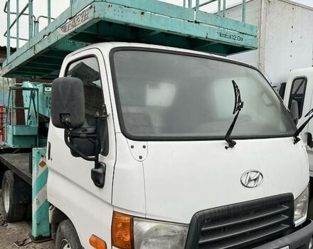 Белый Хендай НД 65, объемом двигателя 3.3 л и пробегом 222 тыс. км за 27000 $, фото 2 на Automoto.ua