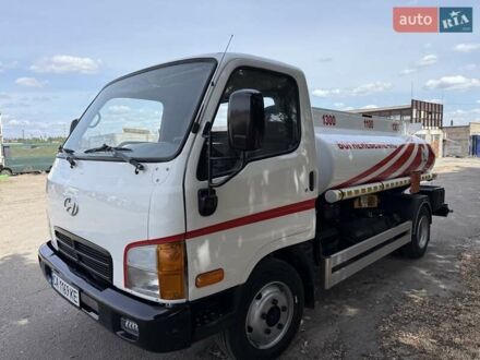 Хендай НД 65 2004 в Запорожье на Automoto.ua Белый Хендай НД 65, объемом двигателя 3.6 л и пробегом 1 тыс. км за 30000 $, фото 1 на Automoto.ua