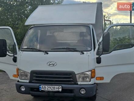Білий Хендай НД 65, об'ємом двигуна 3.3 л та пробігом 393 тис. км за 6800 $, фото 1 на Automoto.ua
