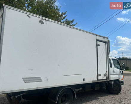 Білий Хендай НД 72, об'ємом двигуна 3.3 л та пробігом 580 тис. км за 7500 $, фото 3 на Automoto.ua