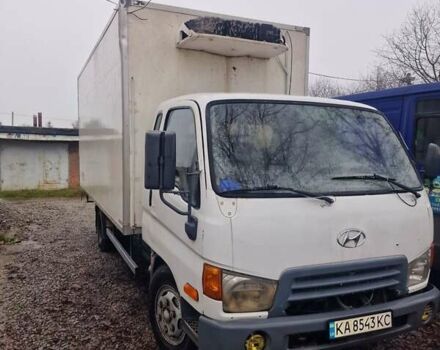 Белый Хендай НД 72, объемом двигателя 3.3 л и пробегом 465 тыс. км за 7000 $, фото 1 на Automoto.ua