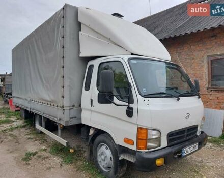 Белый Хендай НД 72, объемом двигателя 3.91 л и пробегом 570 тыс. км за 8400 $, фото 11 на Automoto.ua