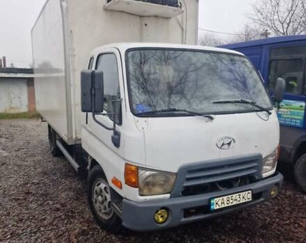 Белый Хендай НД 72, объемом двигателя 3.3 л и пробегом 465 тыс. км за 7000 $, фото 1 на Automoto.ua