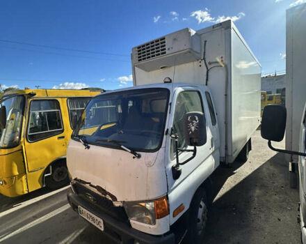 Белый Хендай НД 78, объемом двигателя 3.9 л и пробегом 100 тыс. км за 11800 $, фото 4 на Automoto.ua