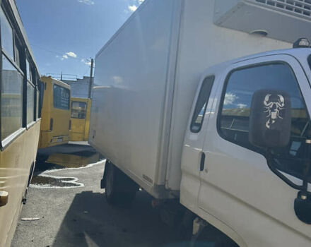 Белый Хендай НД 78, объемом двигателя 3.9 л и пробегом 100 тыс. км за 11800 $, фото 2 на Automoto.ua