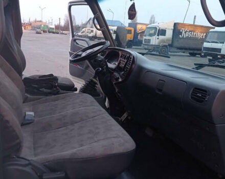 Белый Хендай НД 78, объемом двигателя 3.93 л и пробегом 350 тыс. км за 16500 $, фото 5 на Automoto.ua