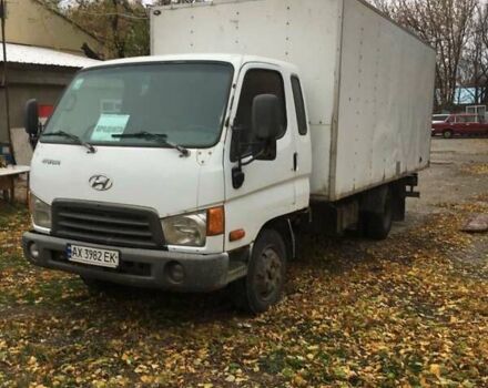 Белый Хендай НД 78, объемом двигателя 3.93 л и пробегом 400 тыс. км за 5500 $, фото 1 на Automoto.ua