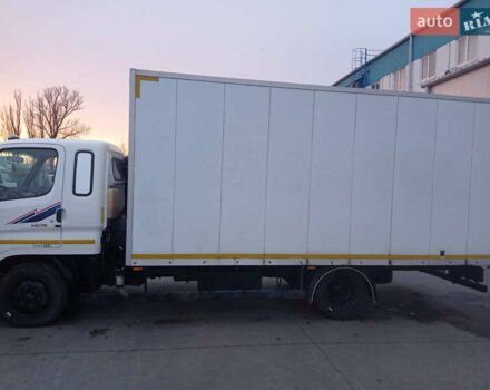 Білий Хендай НД 78, об'ємом двигуна 3.93 л та пробігом 350 тис. км за 16500 $, фото 1 на Automoto.ua
