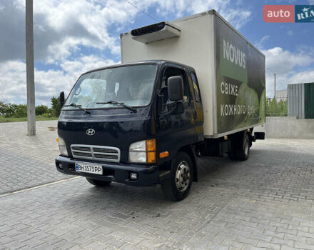 Синий Хендай НД 78, объемом двигателя 3.93 л и пробегом 517 тыс. км за 12000 $, фото 1 на Automoto.ua