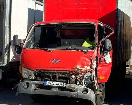 Хендай НД, объемом двигателя 3.9 л и пробегом 280 тыс. км за 4999 $, фото 1 на Automoto.ua