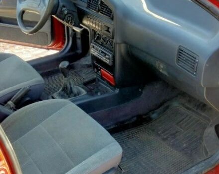 Червоний Хендай Лантра, об'ємом двигуна 1 л та пробігом 198 тис. км за 700 $, фото 14 на Automoto.ua