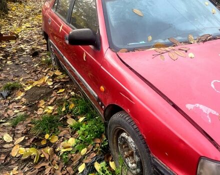 Красный Хендай Лантра, объемом двигателя 1.6 л и пробегом 300 тыс. км за 500 $, фото 1 на Automoto.ua