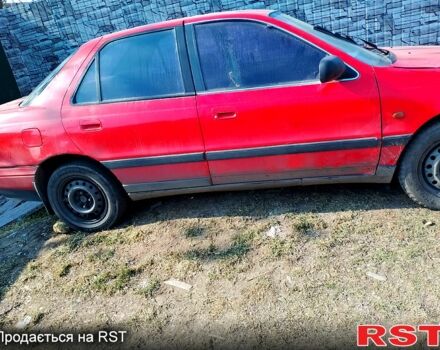 Красный Хендай Лантра, объемом двигателя 15 л и пробегом 350 тыс. км за 750 $, фото 3 на Automoto.ua