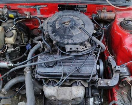 Красный Хендай Лантра, объемом двигателя 1.5 л и пробегом 350 тыс. км за 1000 $, фото 2 на Automoto.ua