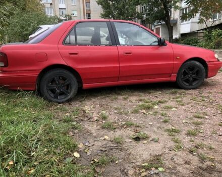 Хендай Лантра 1994 в Коростене на Automoto.ua Красный Хендай Лантра, объемом двигателя 1.5 л и пробегом 3 тыс. км за 1100 $, фото 2 на Automoto.ua