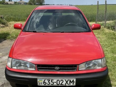 Хендай Лантра 1992 у Гайсине на Automoto.ua Червоний Хендай Лантра, об'ємом двигуна 0 л та пробігом 250 тис. км за 1300 $, фото 1 на Automoto.ua