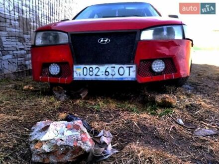 Хендай Лантра 1993 у Одесі на Automoto.ua Червоний Хендай Лантра, об'ємом двигуна 1.5 л та пробігом 350 тис. км за 635 $, фото 1 на Automoto.ua