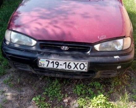 Красный Хендай Лантра, объемом двигателя 1 л и пробегом 2 тыс. км за 45000 $, фото 1 на Automoto.ua