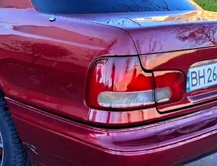 Червоний Хендай Лантра, об'ємом двигуна 1.5 л та пробігом 250 тис. км за 1600 $, фото 1 на Automoto.ua