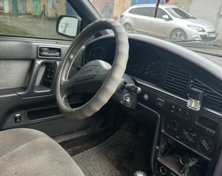 Серый Хендай Лантра, объемом двигателя 1.6 л и пробегом 280 тыс. км за 759 $, фото 4 на Automoto.ua